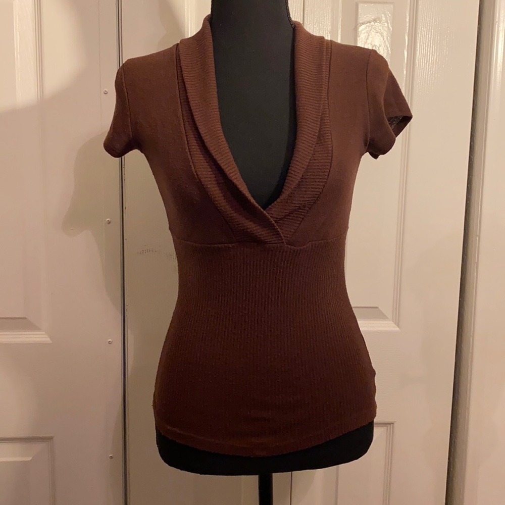 Women’s top | vneck | brown | small